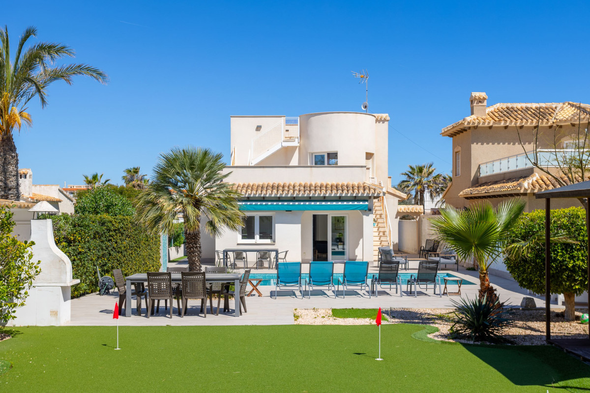 3 Bed Townhouse for sale in Playa Flamenca Costa Blanca, Alicante, Spain