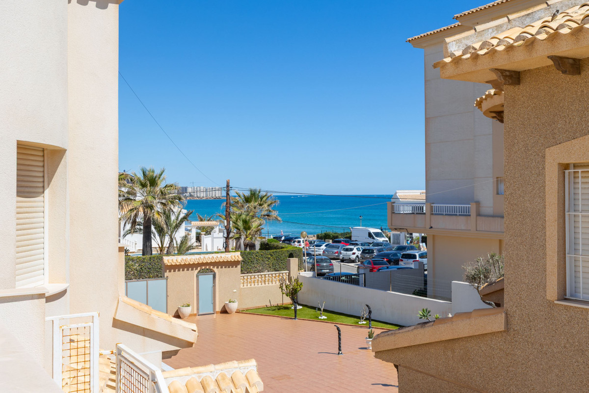 3 Bed Townhouse for sale in Playa Flamenca Costa Blanca, Alicante, Spain