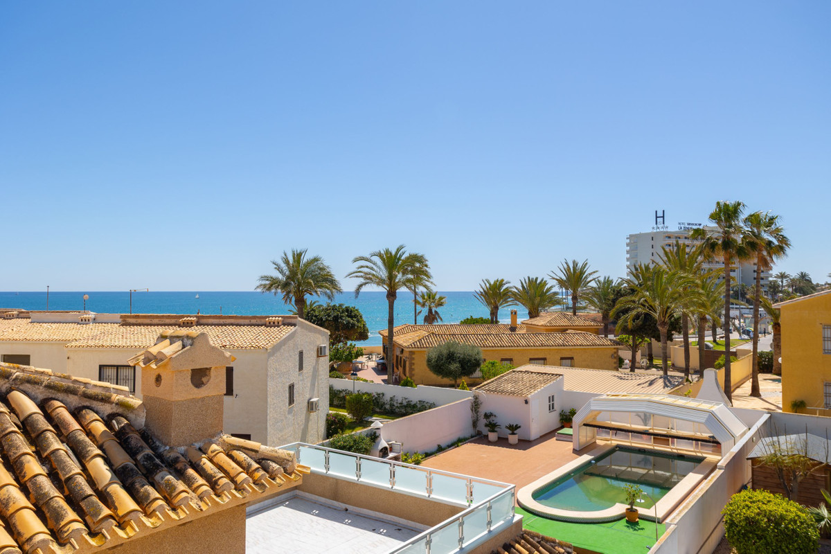 3 Bed Townhouse for sale in Playa Flamenca Costa Blanca, Alicante, Spain