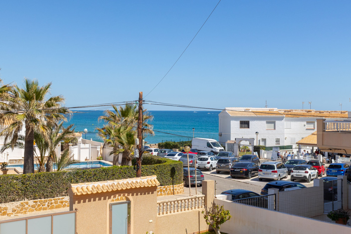 3 Bed Townhouse for sale in Playa Flamenca Costa Blanca, Alicante, Spain
