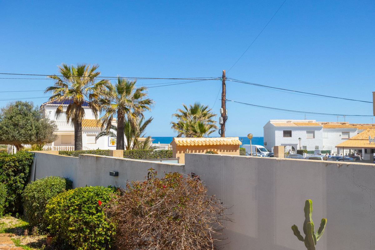 3 Bed Townhouse for sale in Playa Flamenca Costa Blanca, Alicante, Spain