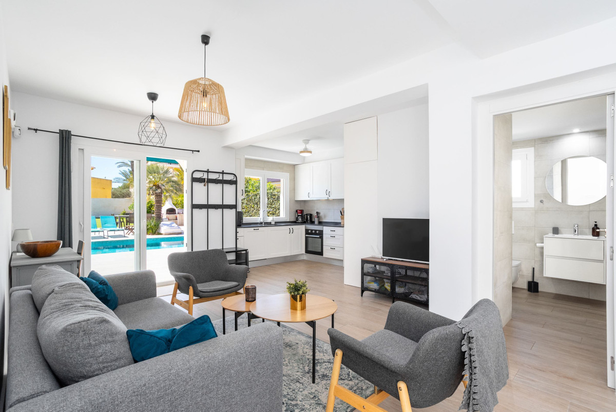 3 Bed Townhouse for sale in Playa Flamenca Costa Blanca, Alicante, Spain