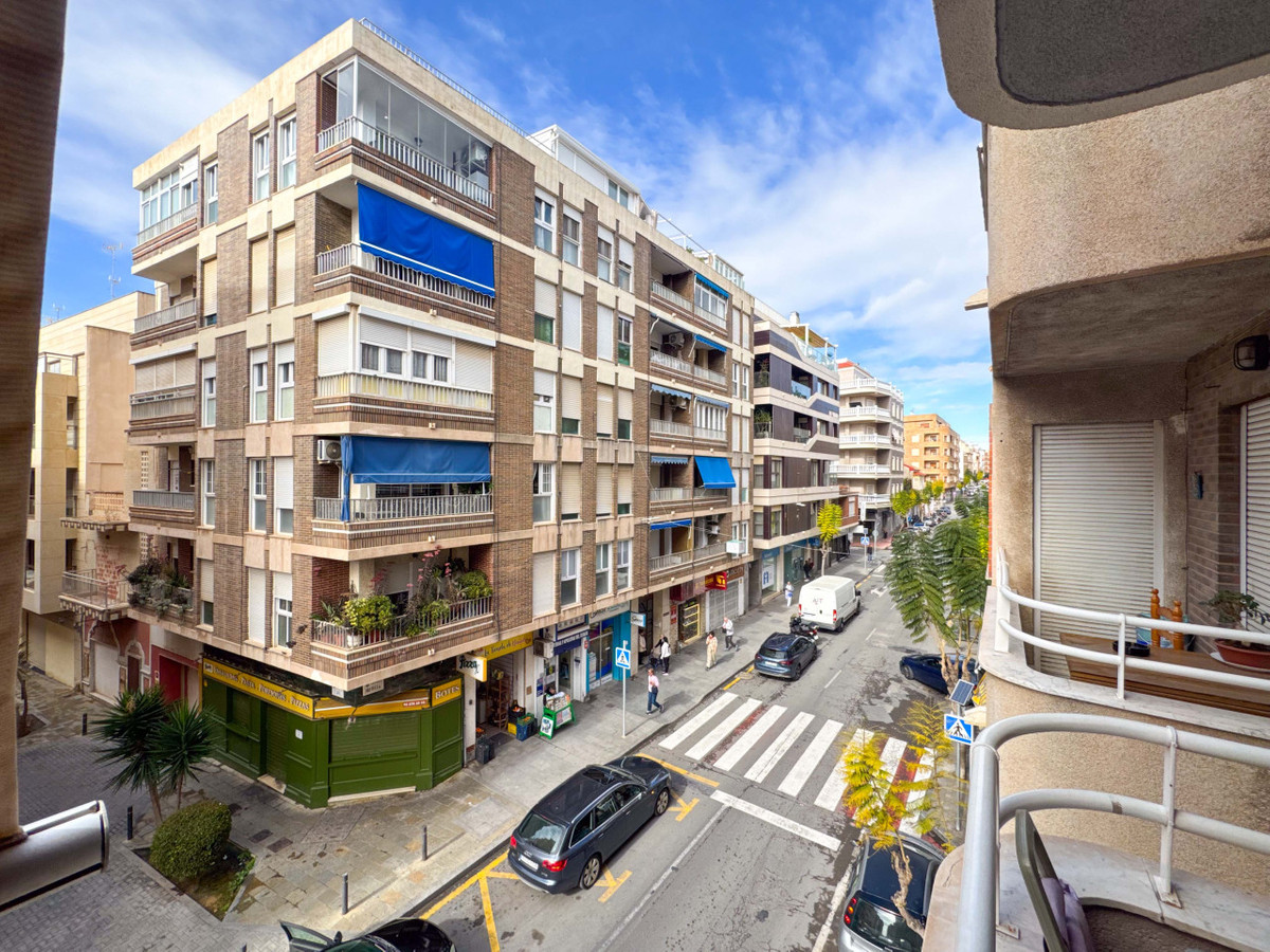 Se vende Apartamento Planta Baja de 3 dormitorios en Costa Blanca, Alicante, España