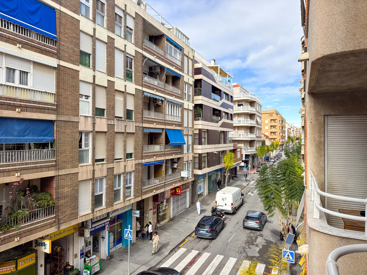 Se vende Apartamento Planta Baja de 3 dormitorios en Costa Blanca, Alicante, España