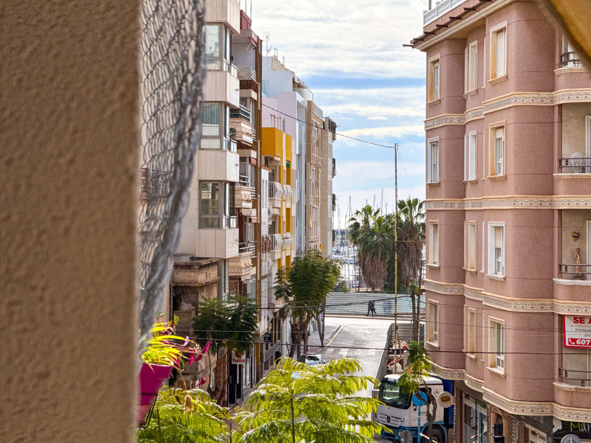 Se vende Apartamento Planta Baja de 3 dormitorios en Costa Blanca, Alicante, España