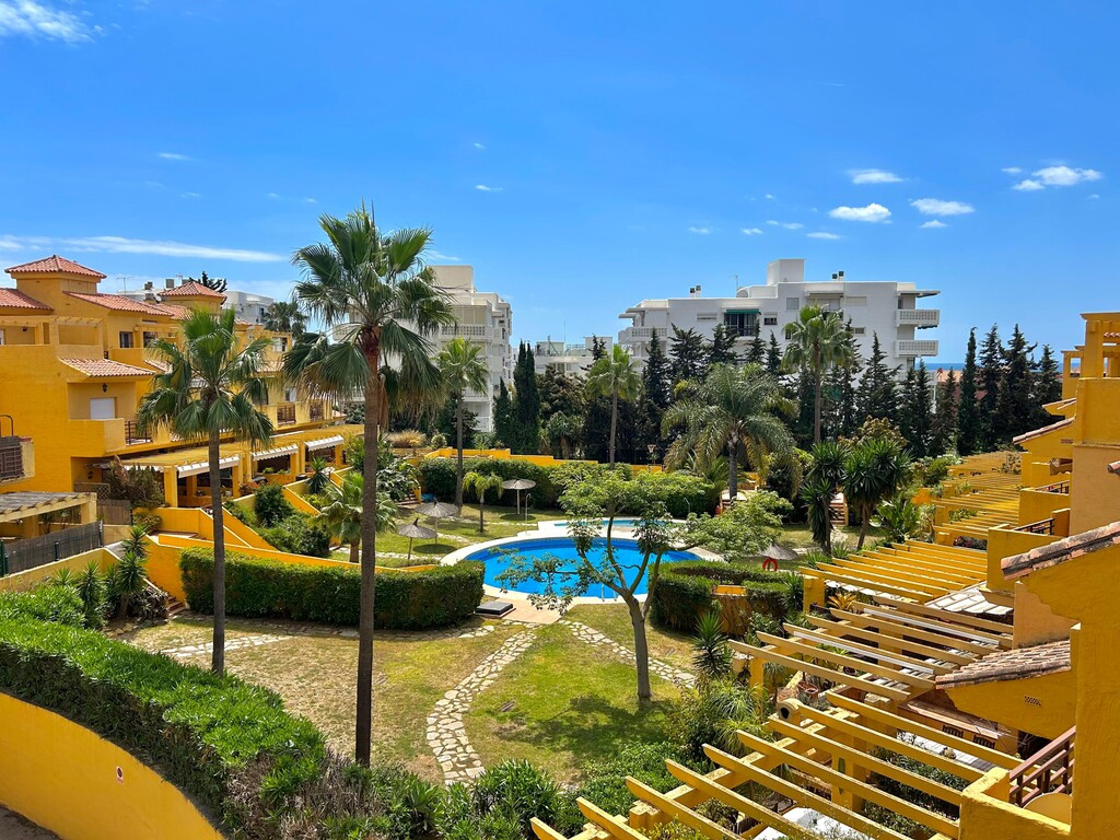 Se vende Pareada de 4 dormitorios en Costa Del Sol, Málaga, España