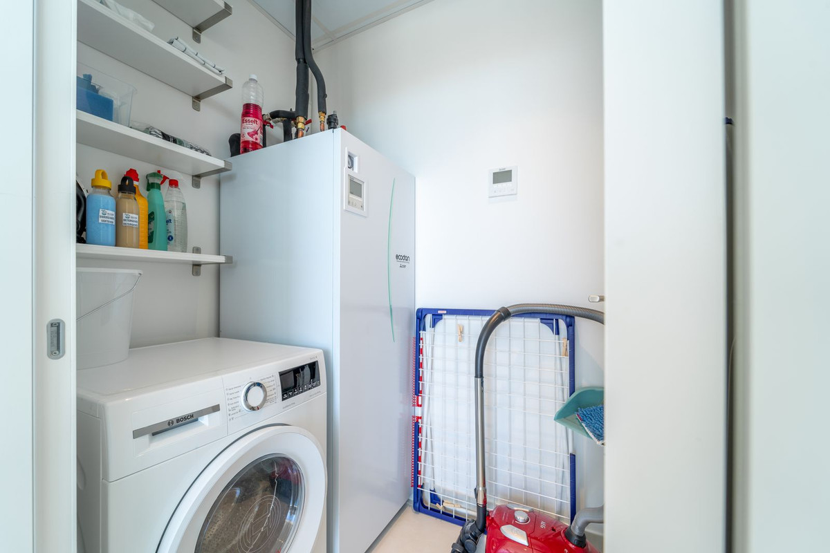 2 Bed Apartment for sale in Fuengirola Costa Del Sol, Málaga, Spain