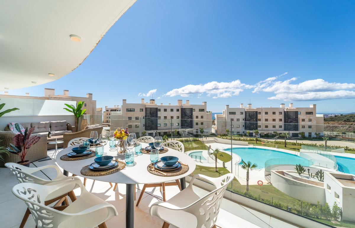 2 Bed Apartment for sale in Fuengirola Costa Del Sol, Málaga, Spain
