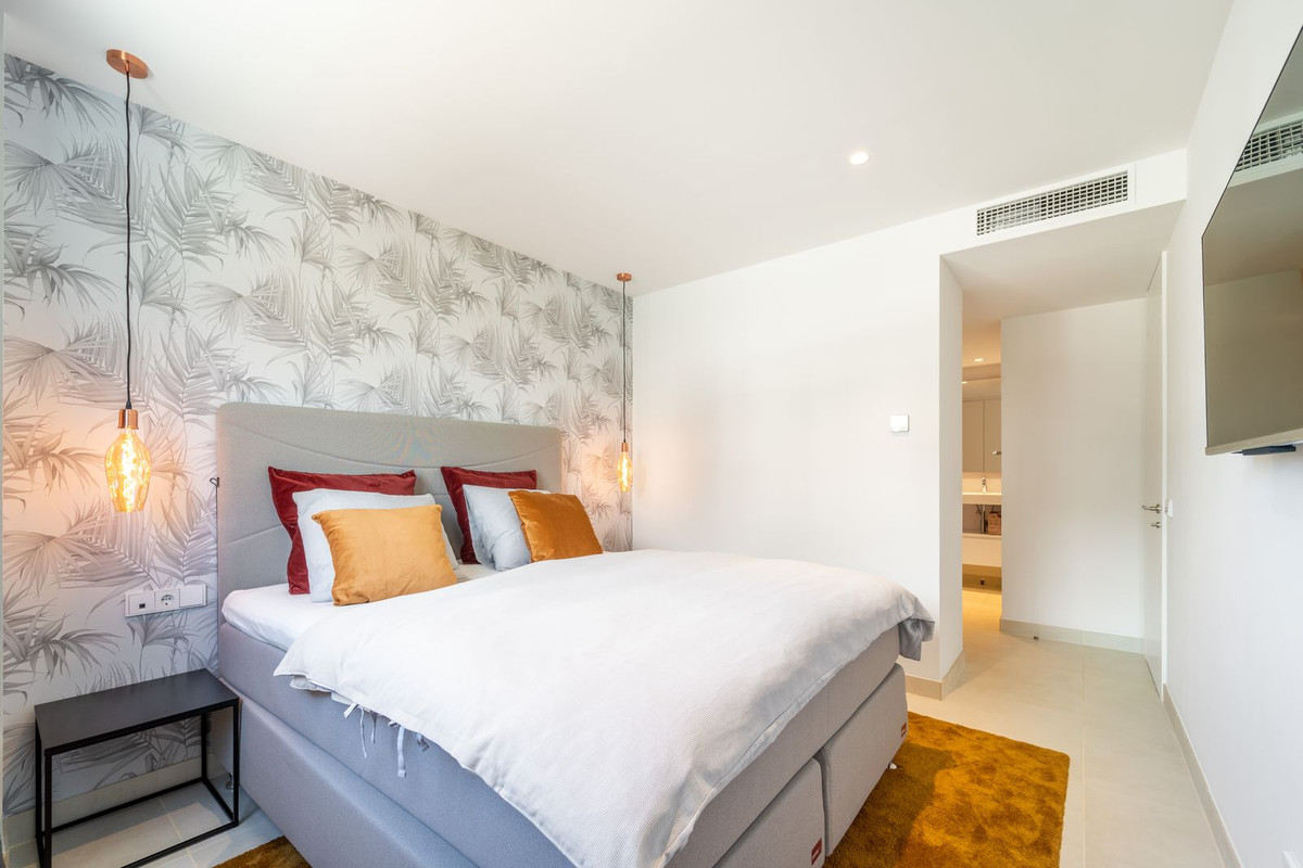 2 Bed Apartment for sale in Fuengirola Costa Del Sol, Málaga, Spain