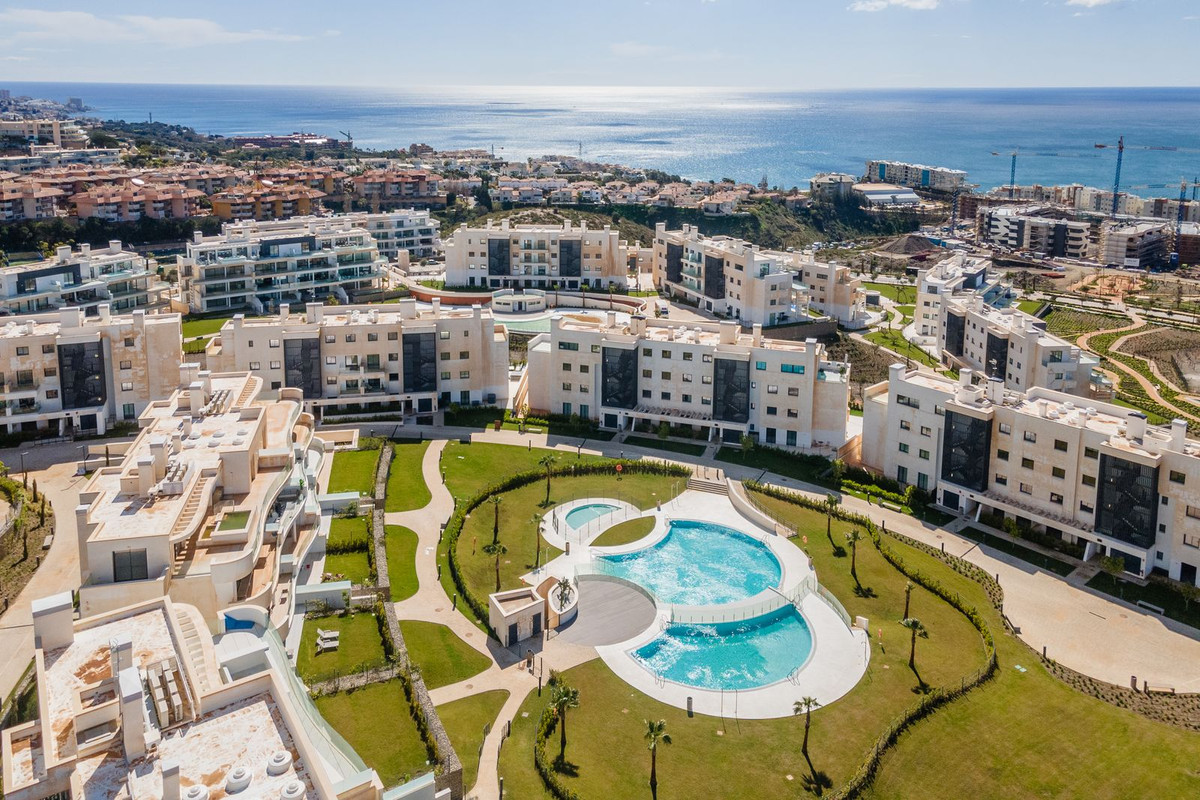 2 Bed Apartment for sale in Fuengirola Costa Del Sol, Málaga, Spain