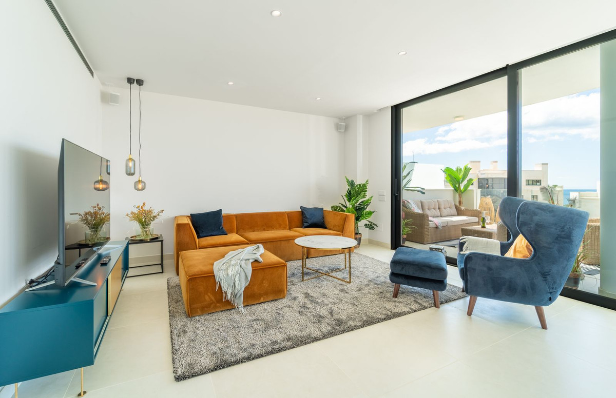 2 Bed Apartment for sale in Fuengirola Costa Del Sol, Málaga, Spain