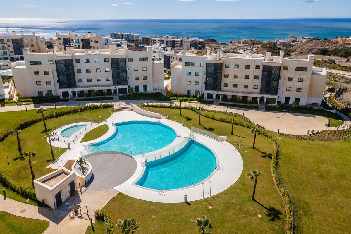 2 Bed Apartment for sale in Fuengirola Costa Del Sol, Málaga, Spain