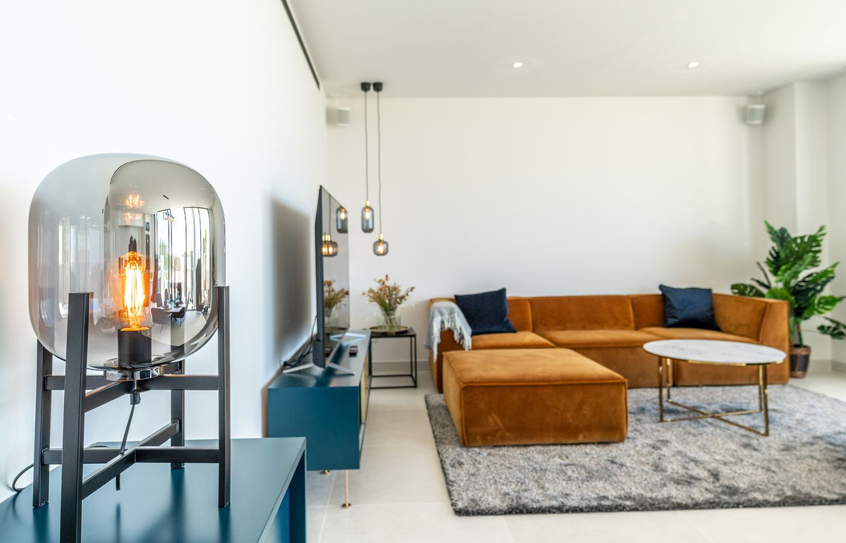 2 Bed Apartment for sale in Fuengirola Costa Del Sol, Málaga, Spain