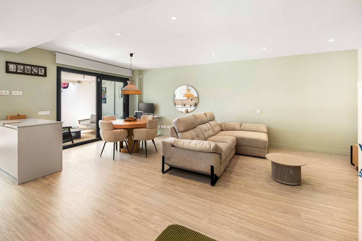 Se vende Apartamento Planta Baja de 2 dormitorios en Costa Del Sol, Málaga, España