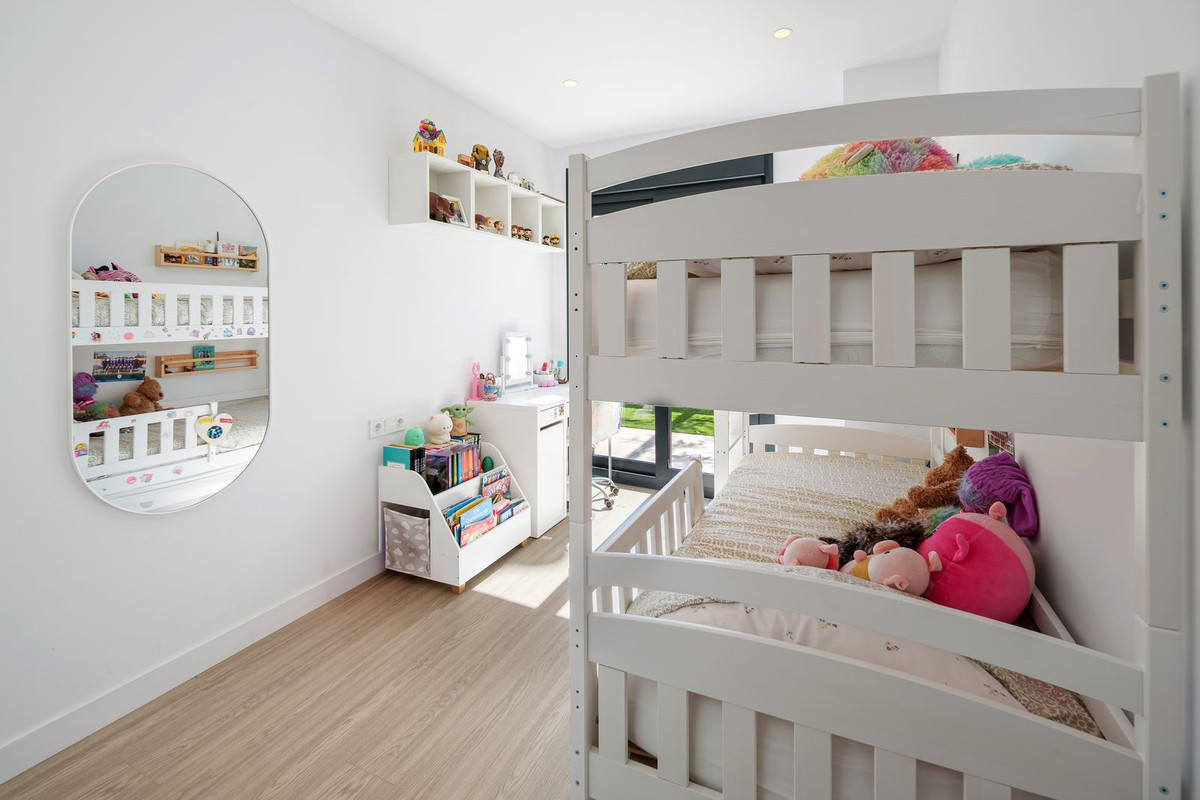 Se vende Apartamento Planta Baja de 2 dormitorios en Costa Del Sol, Málaga, España
