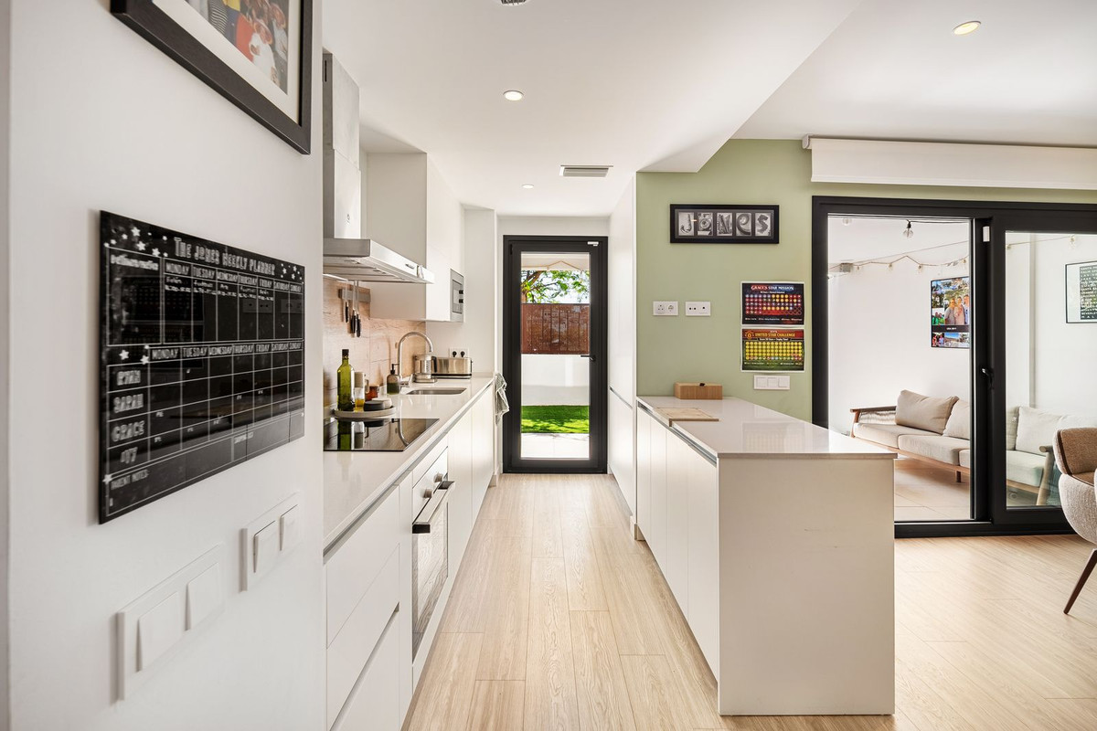 Se vende Apartamento Planta Baja de 2 dormitorios en Costa Del Sol, Málaga, España