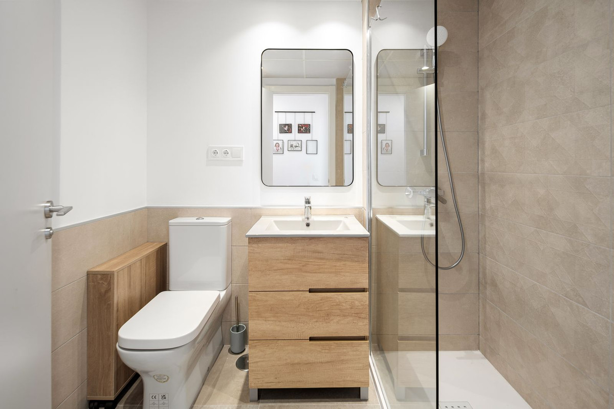 Se vende Apartamento Planta Baja de 2 dormitorios en Costa Del Sol, Málaga, España