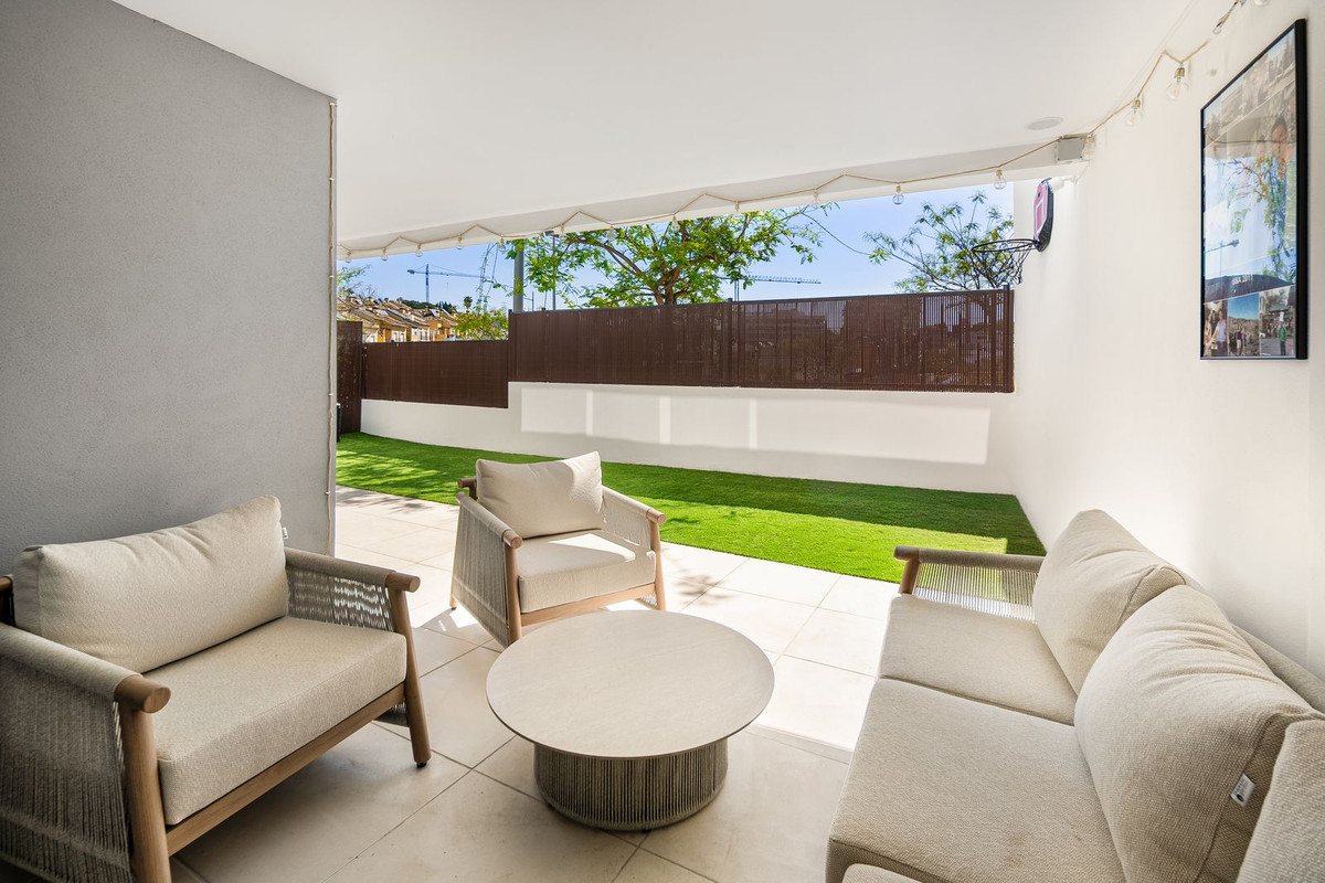 Se vende Apartamento Planta Baja de 2 dormitorios en Costa Del Sol, Málaga, España