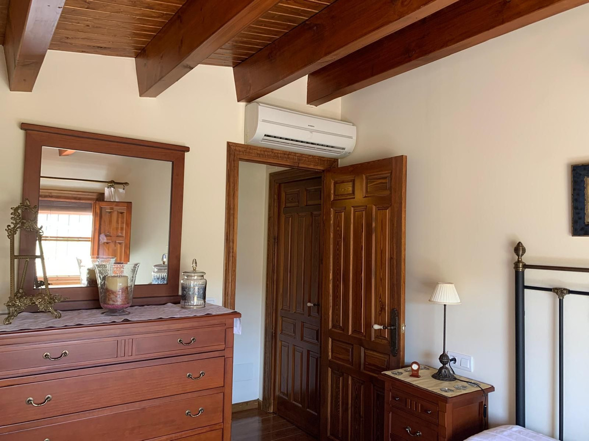 3 Bed Townhouse for sale in Alora Costa Del Sol, Málaga, Spain