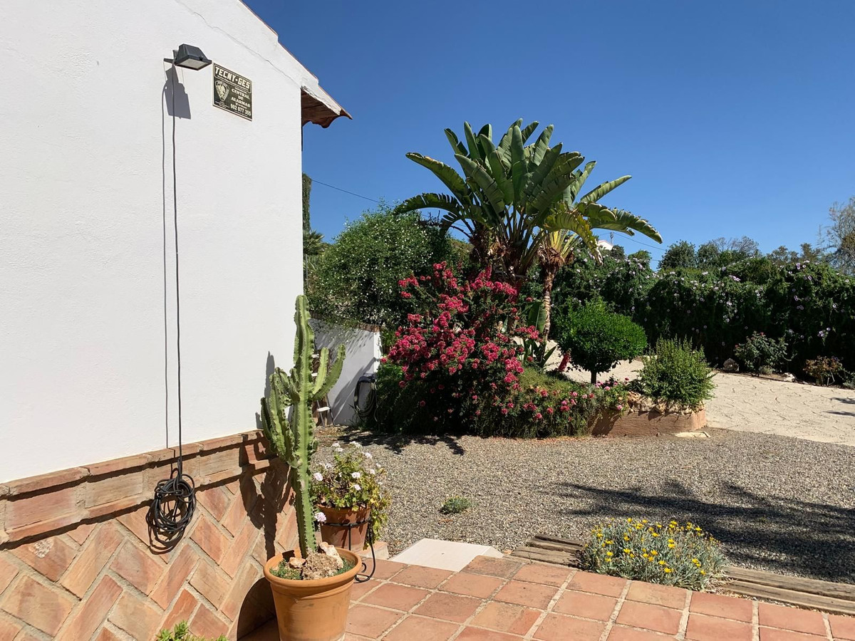 3 Bed Townhouse for sale in Alora Costa Del Sol, Málaga, Spain