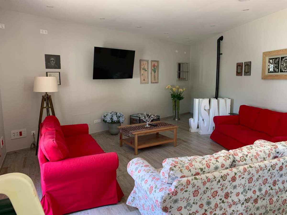 3 Bed Townhouse for sale in Alora Costa Del Sol, Málaga, Spain