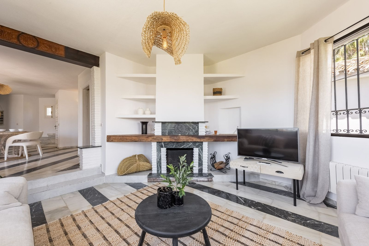 3 Bed Townhouse for sale in Atalaya Costa Del Sol, Málaga, Spain