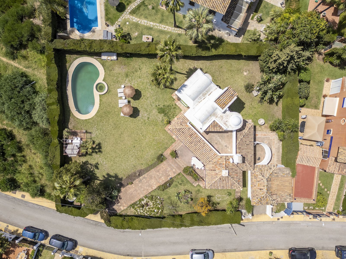 3 Bed Townhouse for sale in Atalaya Costa Del Sol, Málaga, Spain