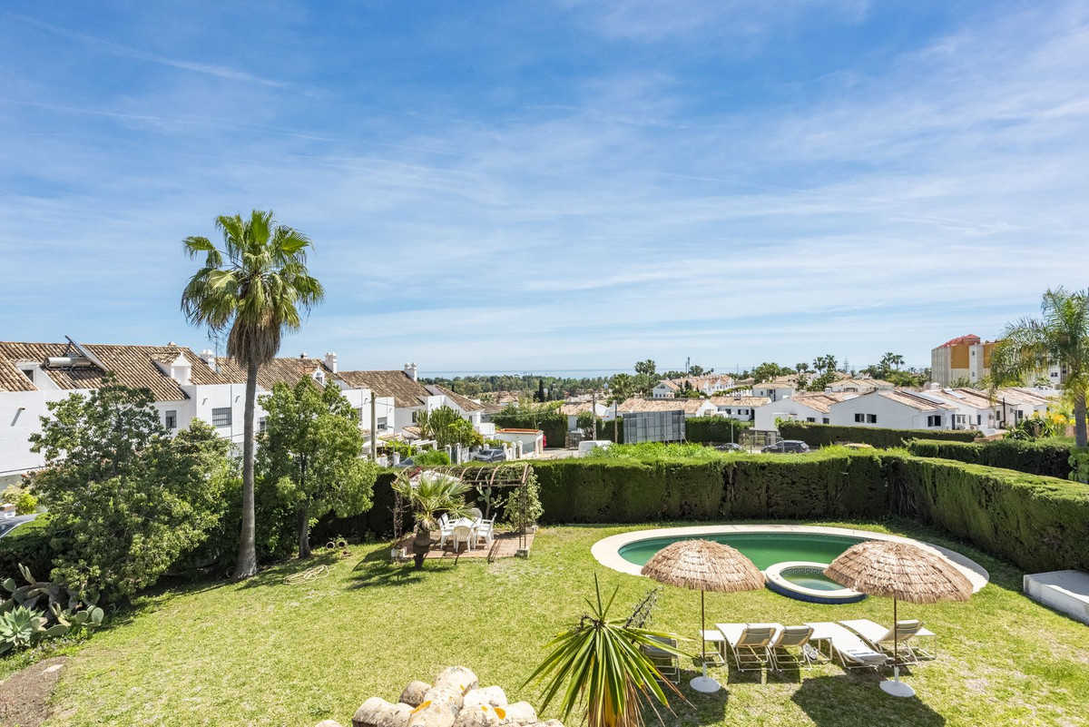 3 Bed Townhouse for sale in Atalaya Costa Del Sol, Málaga, Spain