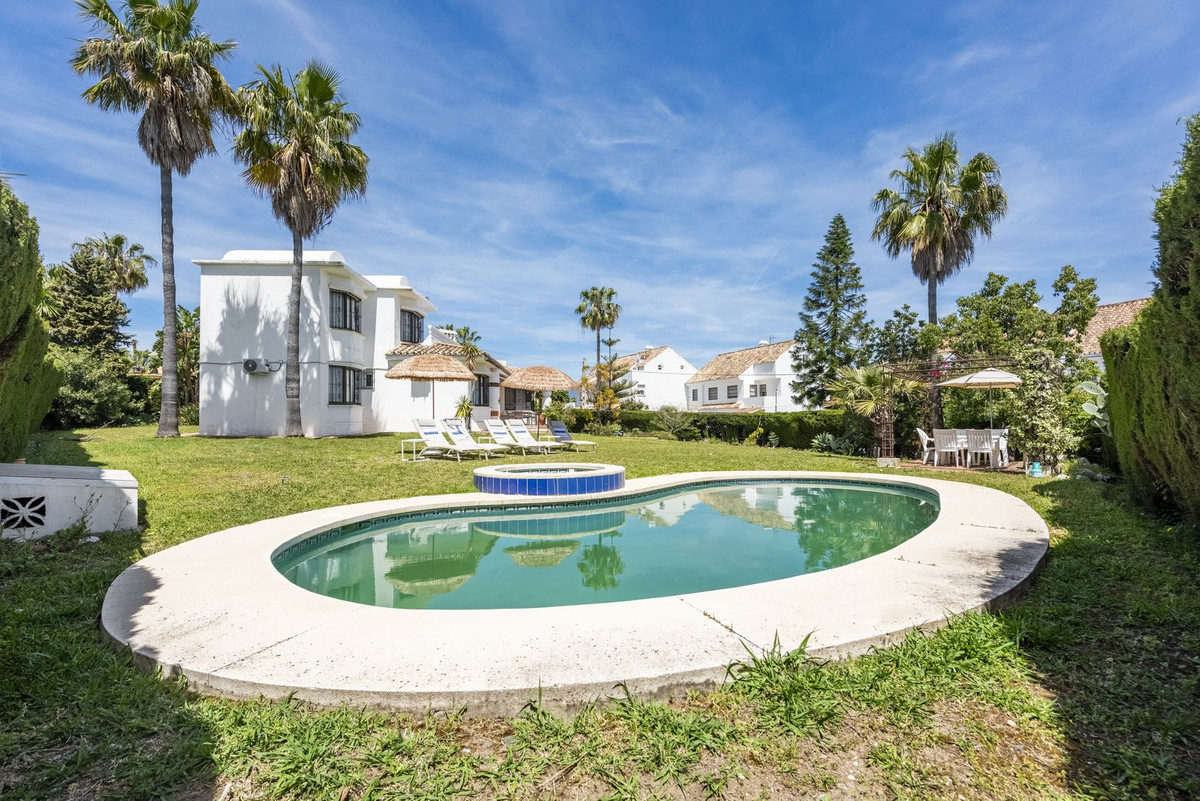 3 Bed Townhouse for sale in Atalaya Costa Del Sol, Málaga, Spain