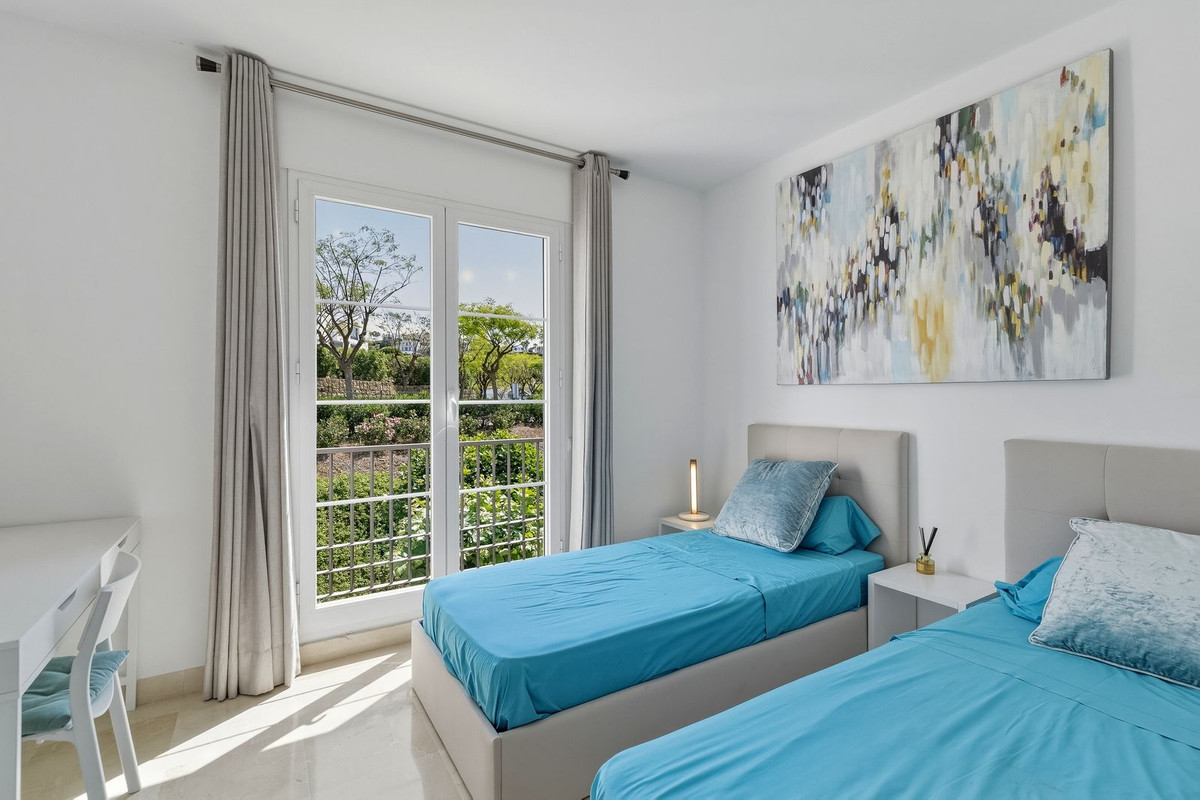 3 Bed Apartment for sale in Los Arqueros Costa Del Sol, Málaga, Spain