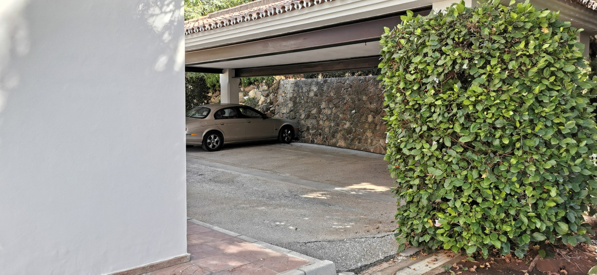5 Bed Townhouse for sale in Estepona Costa Del Sol, Málaga, Spain
