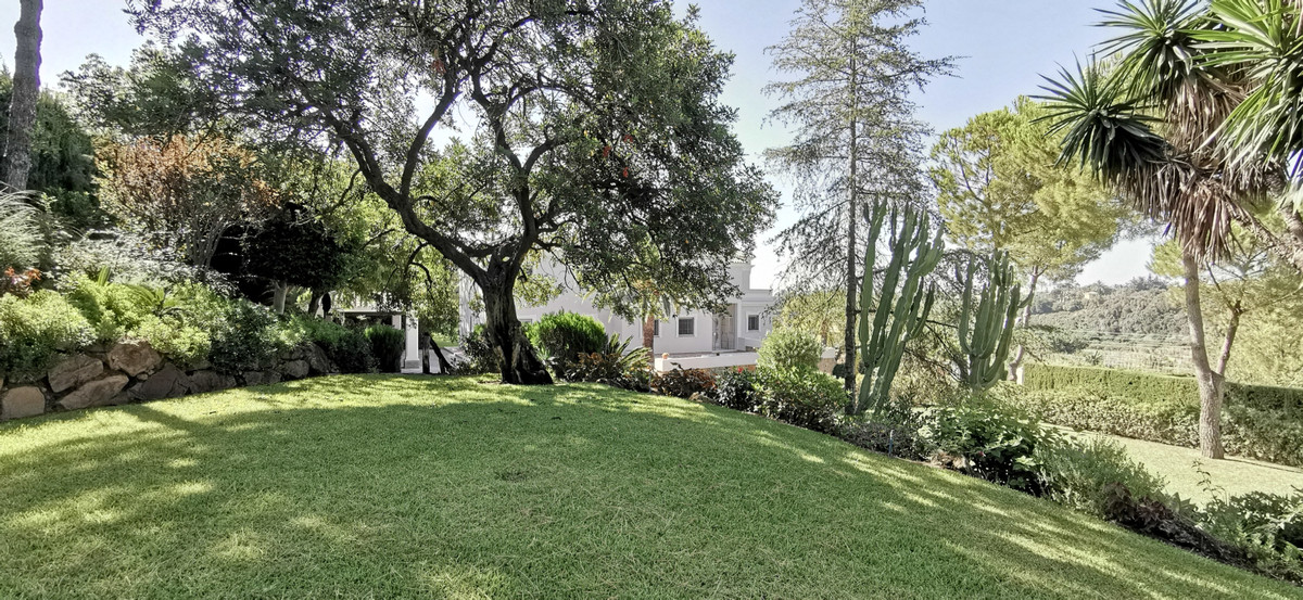 5 Bed Townhouse for sale in Estepona Costa Del Sol, Málaga, Spain