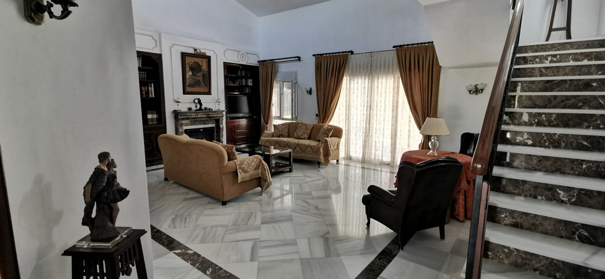 5 Bed Townhouse for sale in Estepona Costa Del Sol, Málaga, Spain