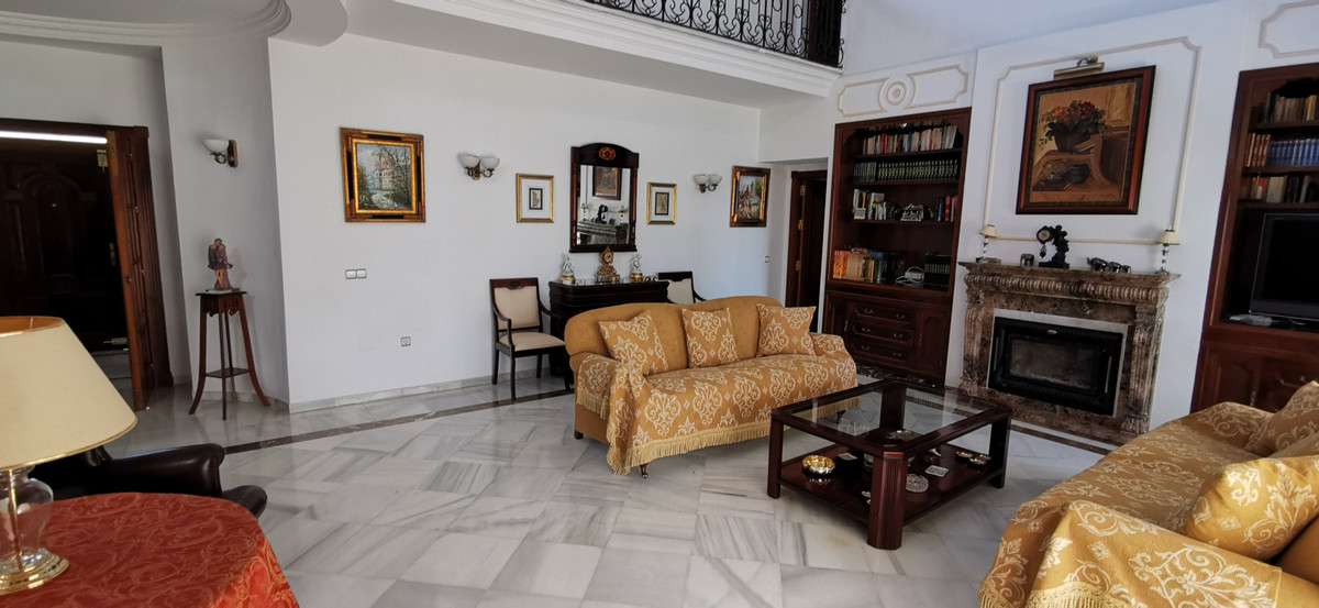 5 Bed Townhouse for sale in Estepona Costa Del Sol, Málaga, Spain