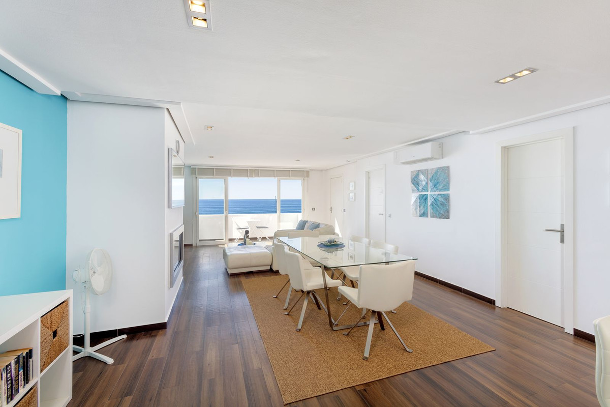 2 Bed Apartment for sale in Puerto Banús Costa Del Sol, Málaga, Spain
