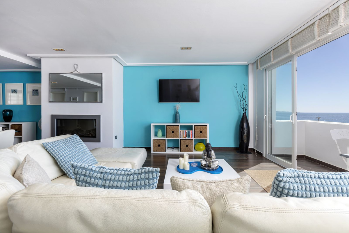 2 Bed Apartment for sale in Puerto Banús Costa Del Sol, Málaga, Spain