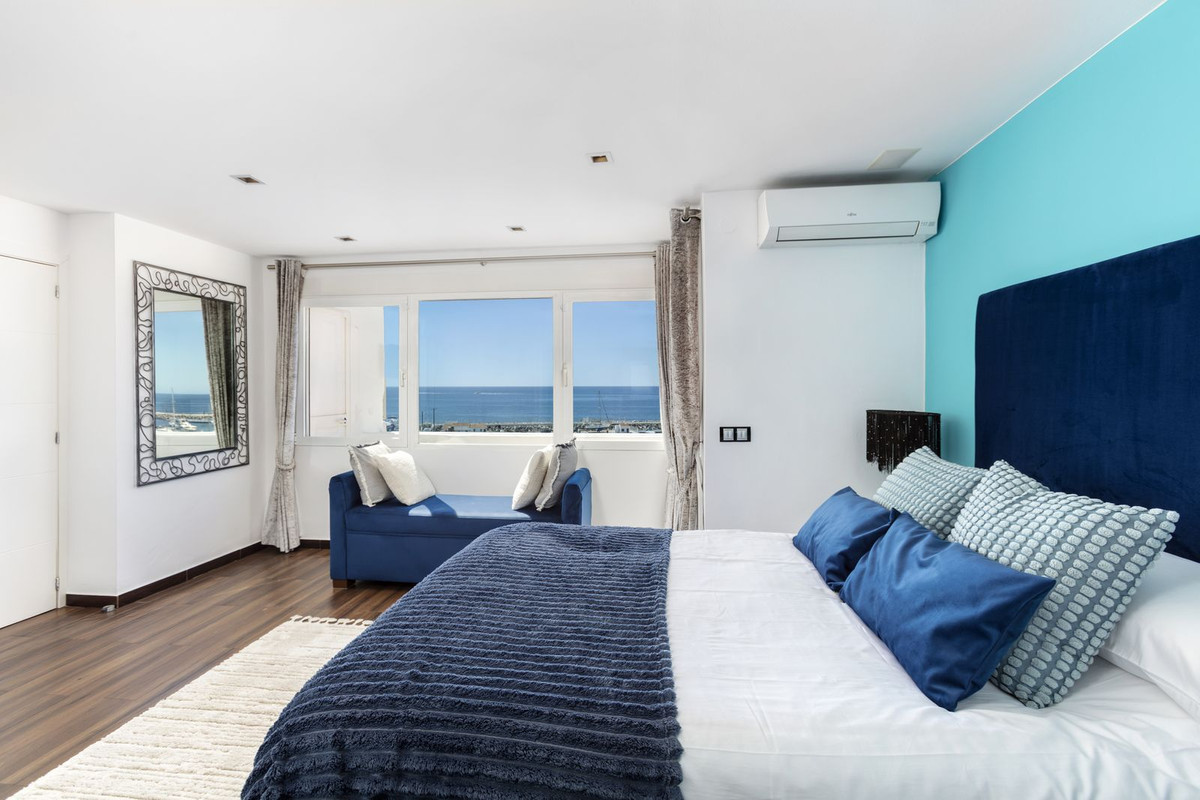 2 Bed Apartment for sale in Puerto Banús Costa Del Sol, Málaga, Spain