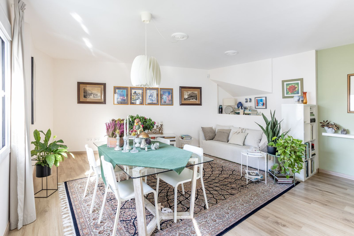 Se vende Apartamento Planta Media de 2 dormitorios en Costa Del Sol, Málaga, España