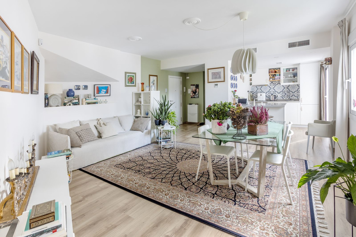 Se vende Apartamento Planta Media de 2 dormitorios en Costa Del Sol, Málaga, España