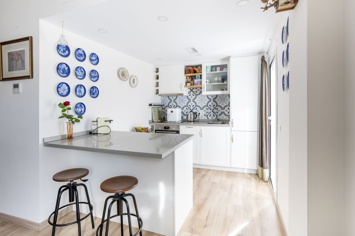 Se vende Apartamento Planta Media de 2 dormitorios en Costa Del Sol, Málaga, España