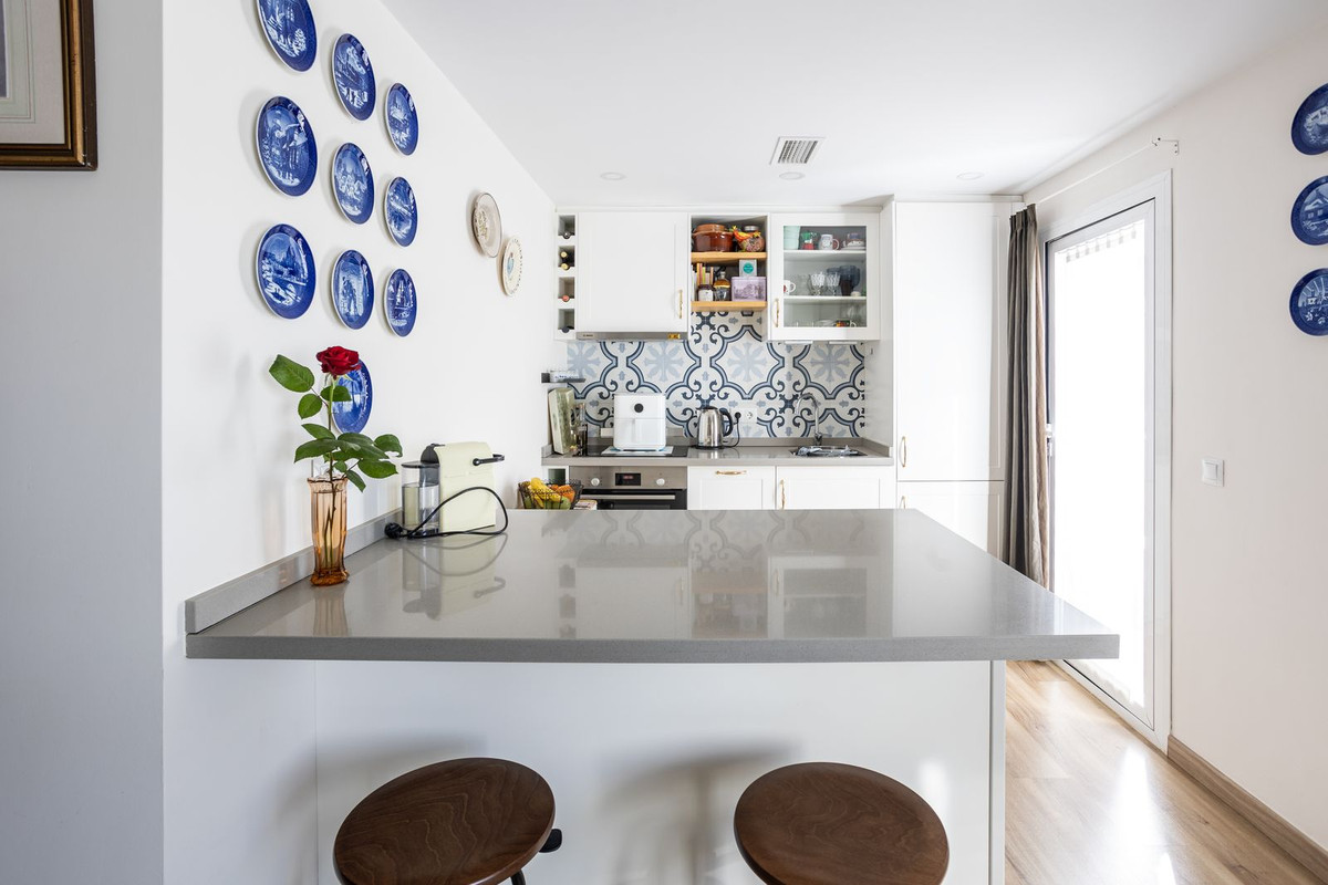 Se vende Apartamento Planta Media de 2 dormitorios en Costa Del Sol, Málaga, España
