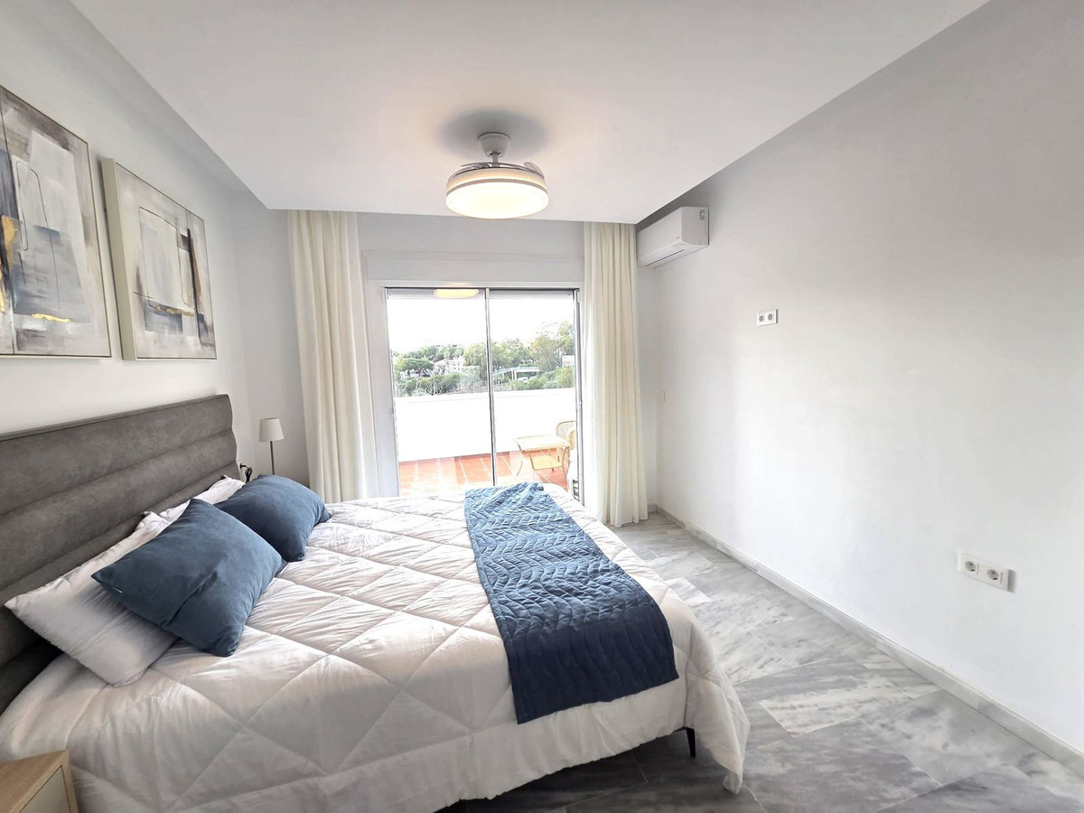 Se vende Pareada de 4 dormitorios en Costa Del Sol, Málaga, España