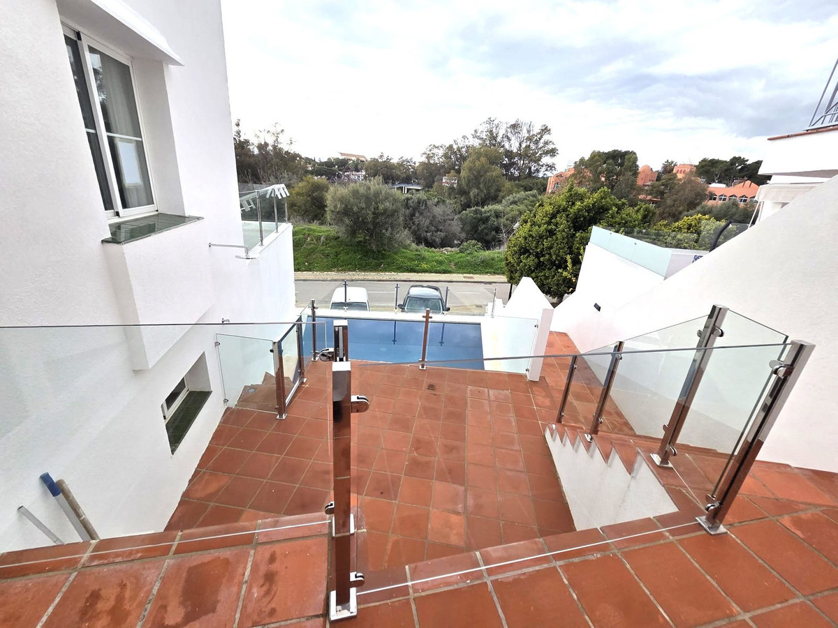 Se vende Pareada de 4 dormitorios en Costa Del Sol, Málaga, España