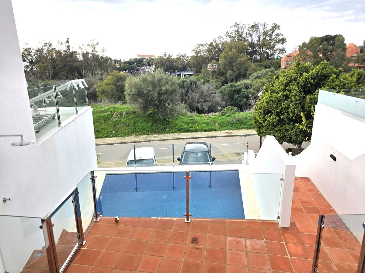 Se vende Pareada de 4 dormitorios en Costa Del Sol, Málaga, España