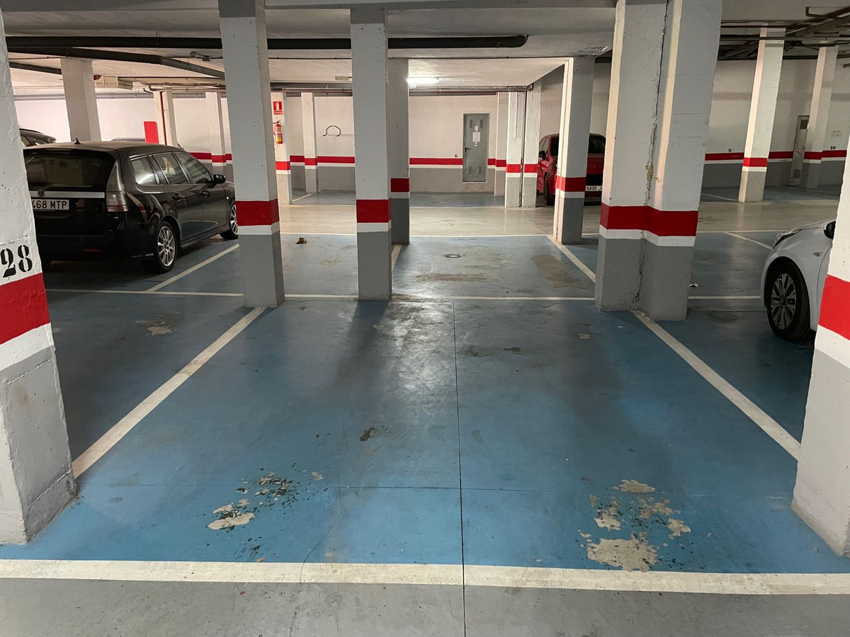 Se vende Garaje  en Costa Del Sol, Málaga, España