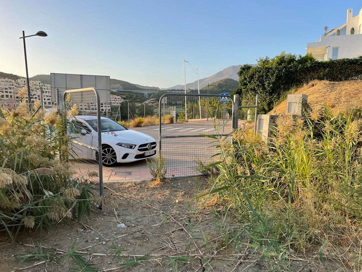 Se vende Terreno Urbano  en Costa Del Sol, Málaga, España