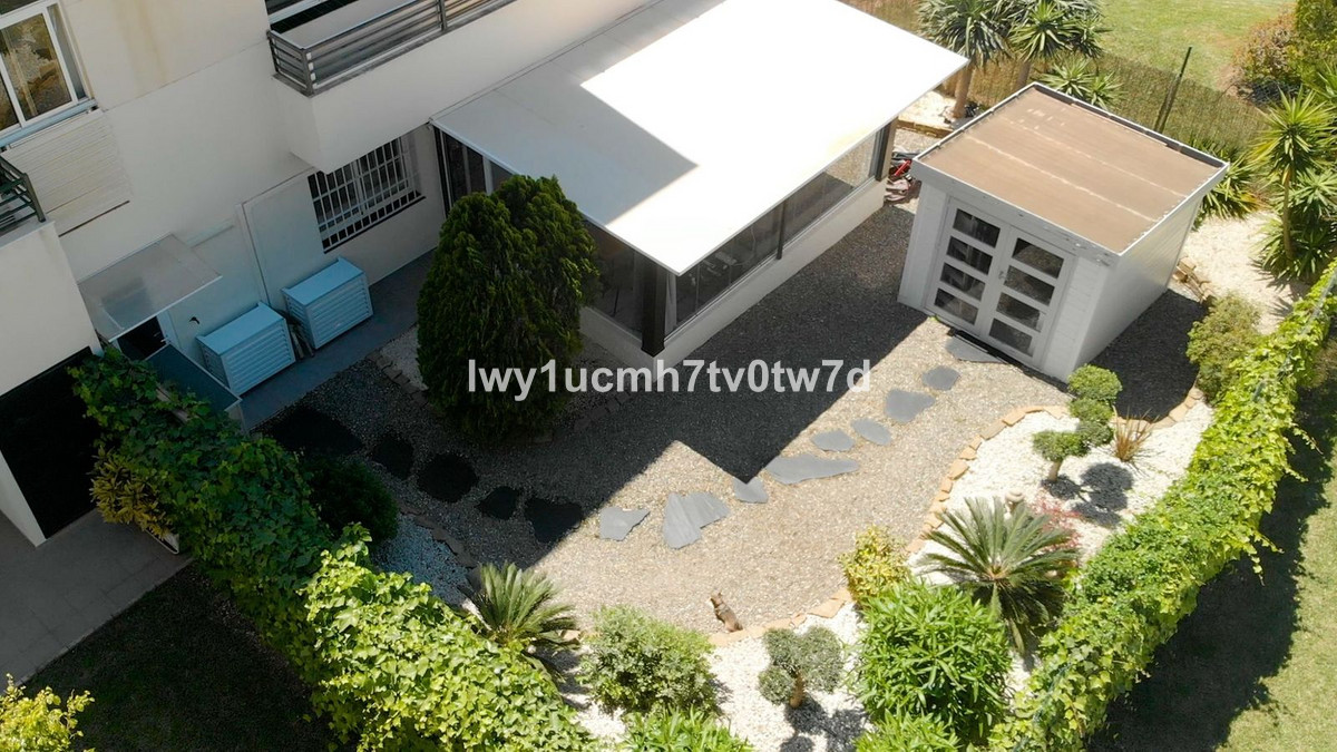 Se vende Apartamento Planta Baja de 3 dormitorios en Costa Del Sol, Málaga, España