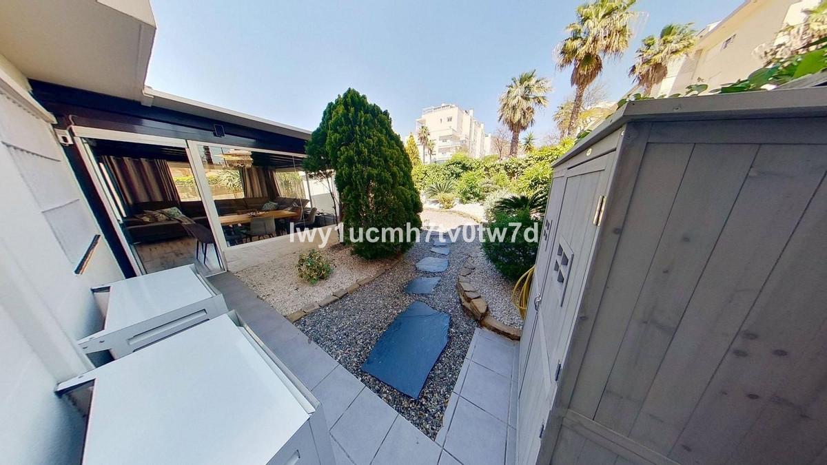 Se vende Apartamento Planta Baja de 3 dormitorios en Costa Del Sol, Málaga, España