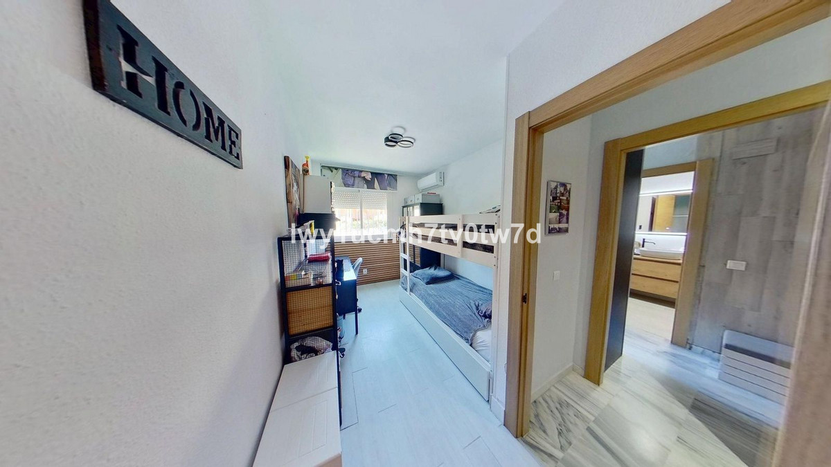 Se vende Apartamento Planta Baja de 3 dormitorios en Costa Del Sol, Málaga, España