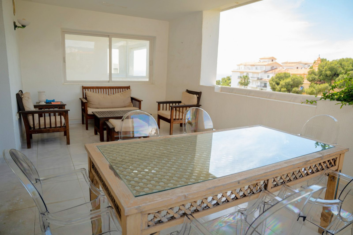 4 Bed Apartment for sale in Puerto Banús Costa Del Sol, Málaga, Spain